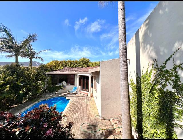 6 BEDROOM HOUSE FOR SALE IN FERREIRA TOWN